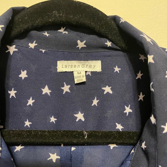 Larsen Gray Navy and White Star Button Down Blouse Size Medium - Picture 7 of 9